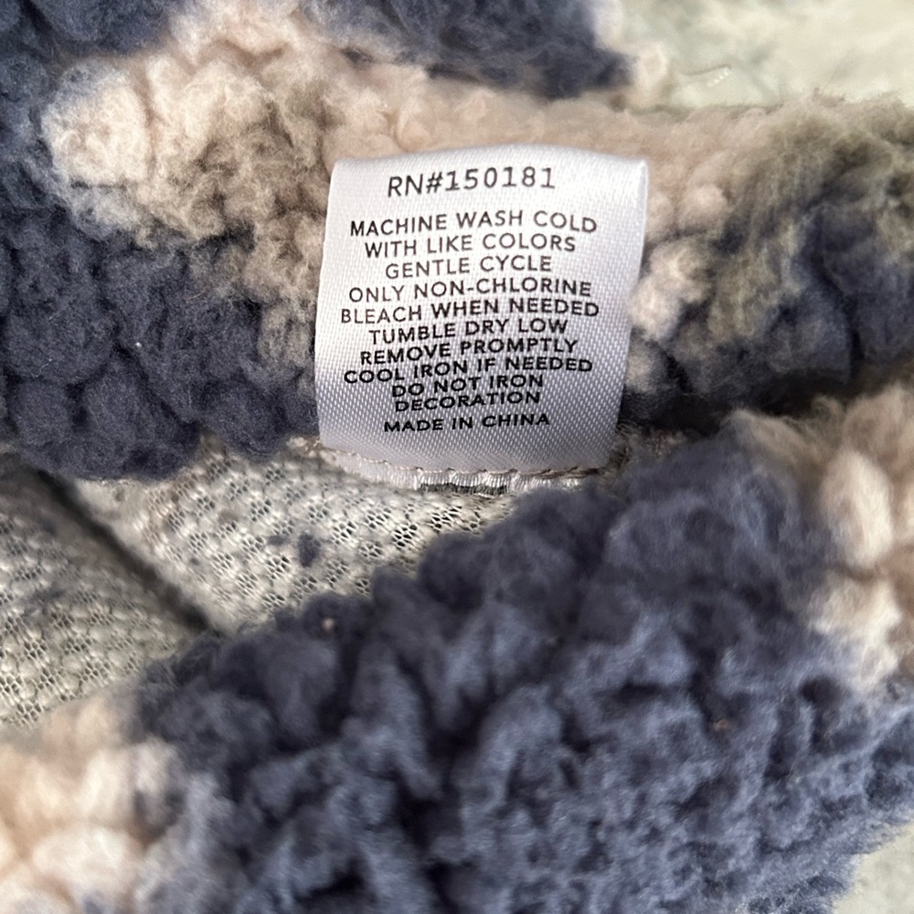 Grayson Threads Camo Fleece Sherpa Weekend 1/4 Zip Cropped Sweatshirt Size S - Picture 10 of 12
